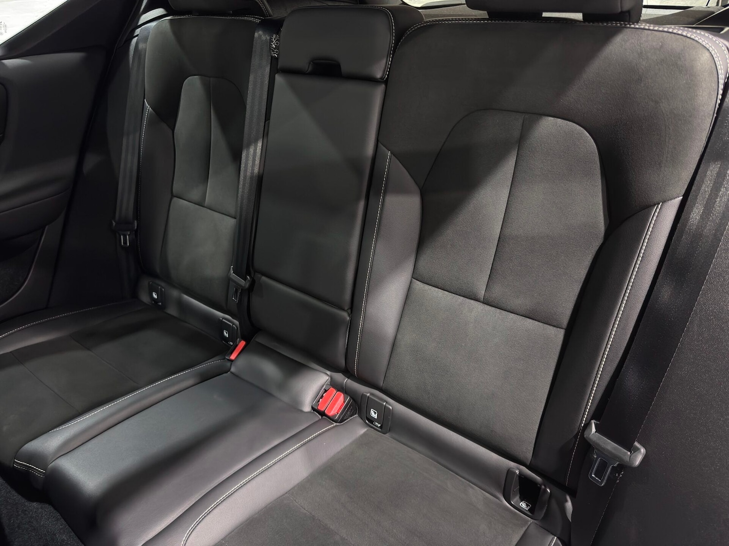 Used Volvo XC40 2021 for sale - 76853922: Photo 41