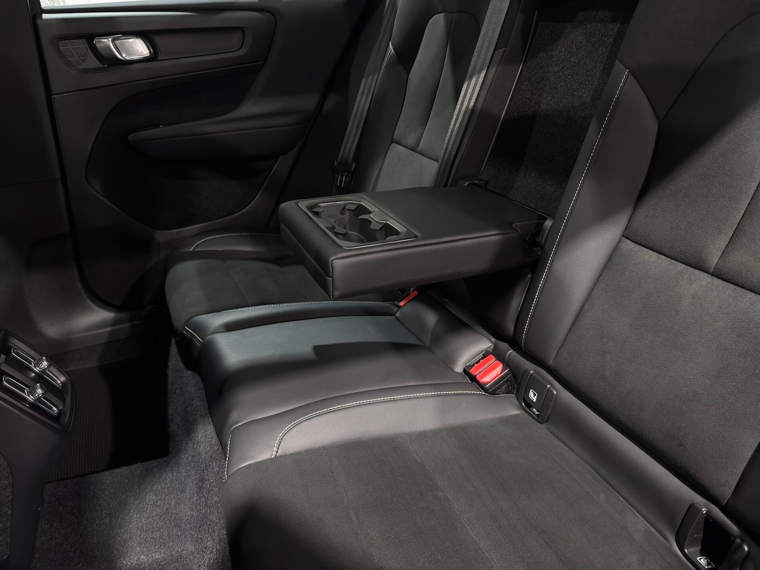 Used Volvo XC40 2021 for sale - 76853922: Photo 42