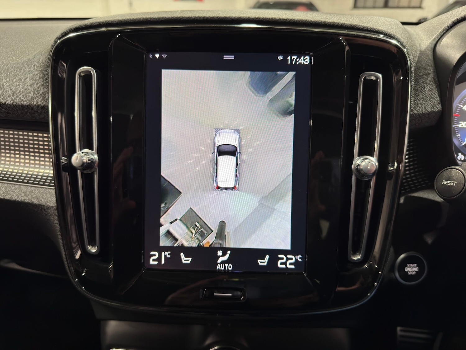 Used Volvo XC40 2021 for sale - 76853922: Photo 57