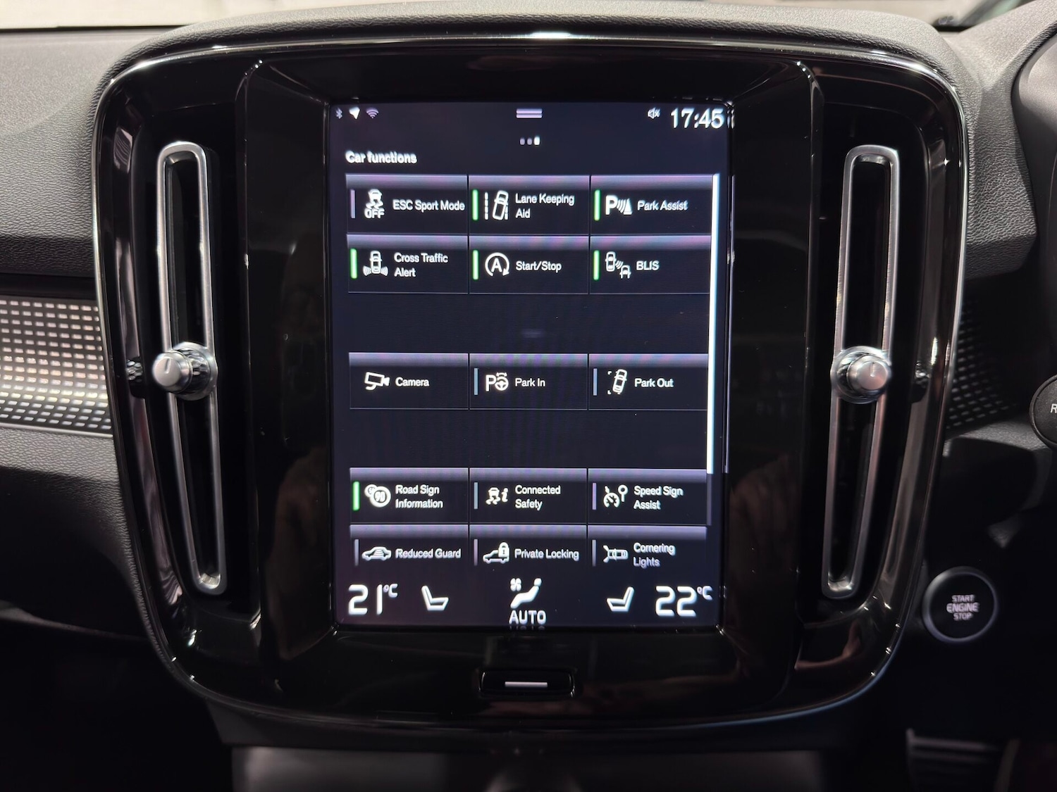 Used Volvo XC40 2021 for sale - 76853922: Photo 63