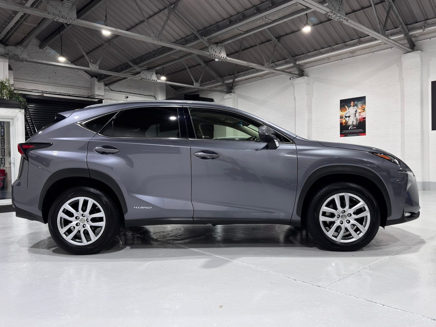Used Lexus NX 2017 for sale - 76982652: Photo 4