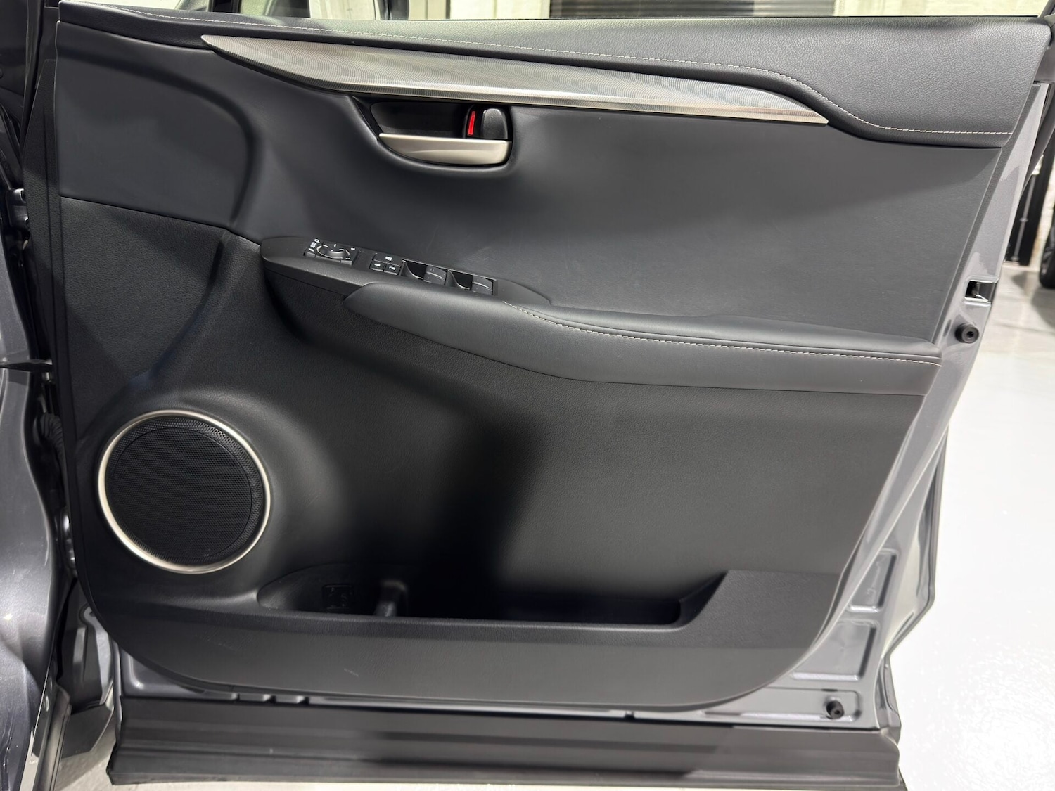 Used Lexus NX 2017 for sale - 76982652: Photo 41