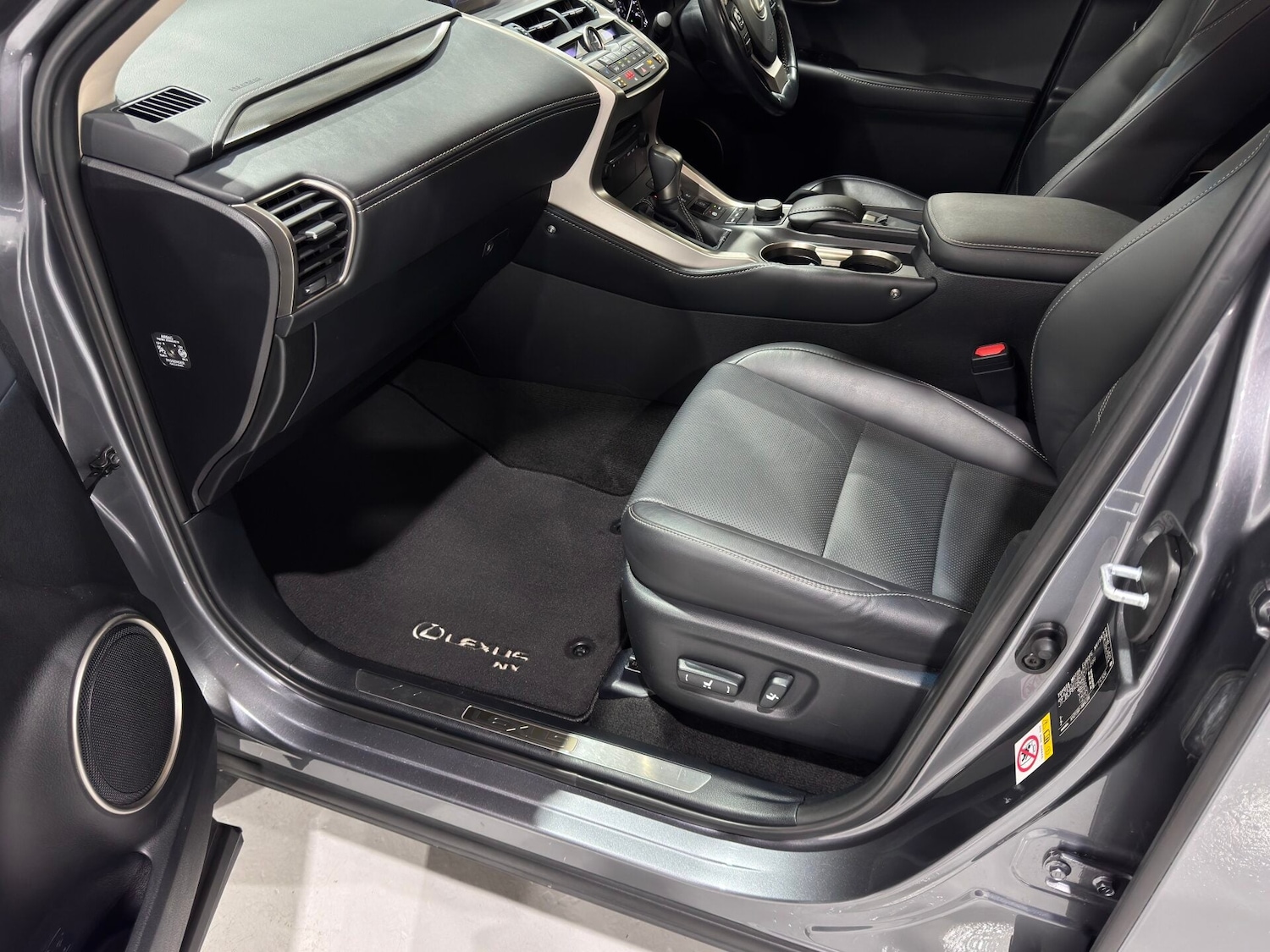 Used Lexus NX 2017 for sale - 76982652: Photo 42