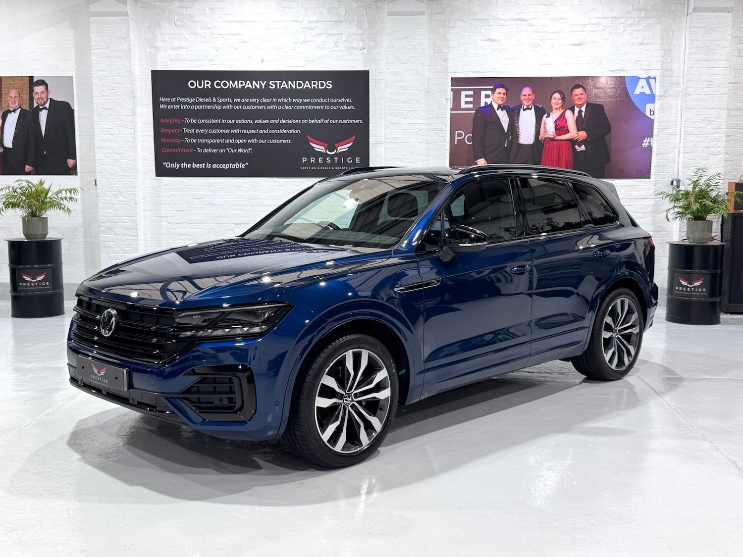 Used Volkswagen Touareg 2022 for sale - 76615696: Photo 1