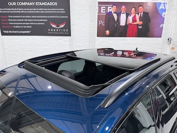 Used Volkswagen Touareg 2022 for sale - 76615696: Photo