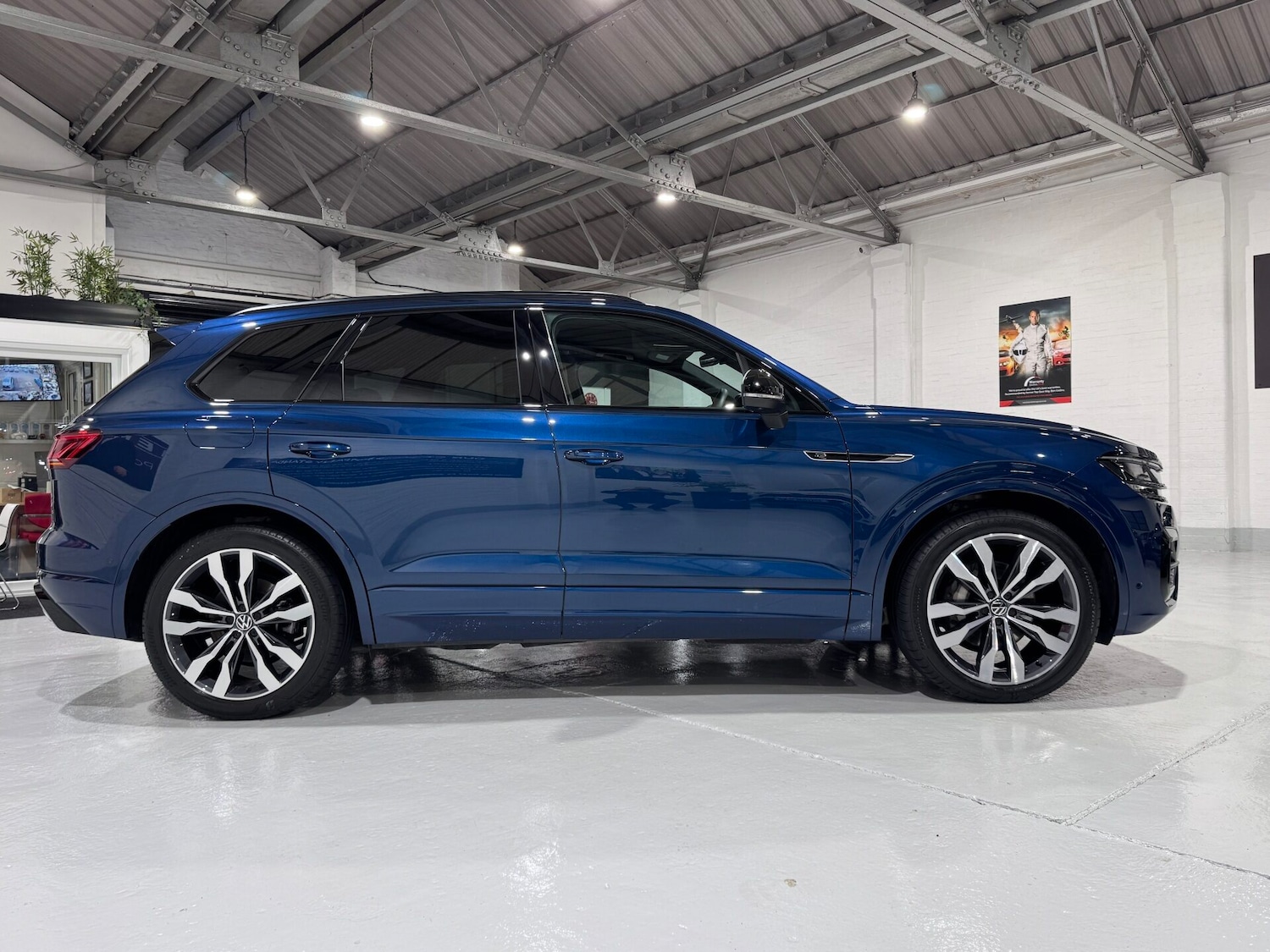 Used Volkswagen Touareg 2022 for sale - 76615696: Photo 4