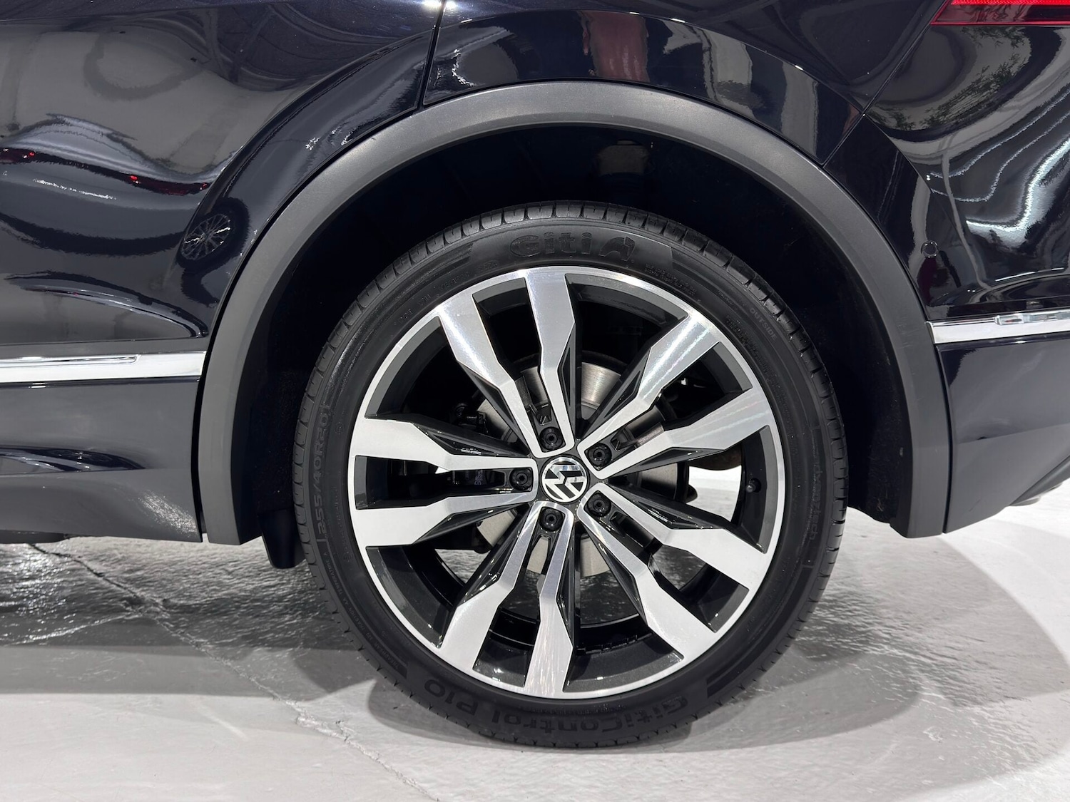 Used Volkswagen Tiguan 2019 for sale - 77240739: Photo 11