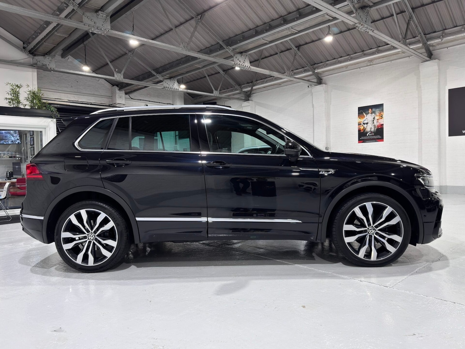 Used Volkswagen Tiguan 2019 for sale - 77240739: Photo 4