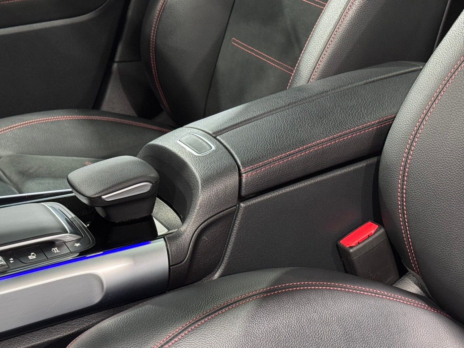 Used Mercedes-Benz GLB 2022 for sale - 77368097: Photo 43