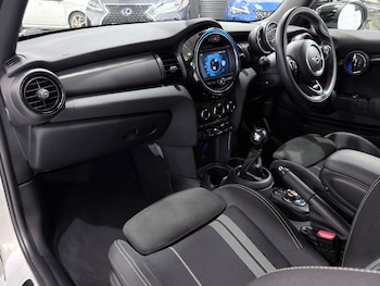Used MINI Hatch 2019 for sale - 78537156: Photo
