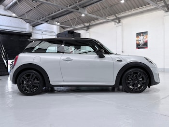Used MINI Hatch 2019 for sale - 78537156: Photo