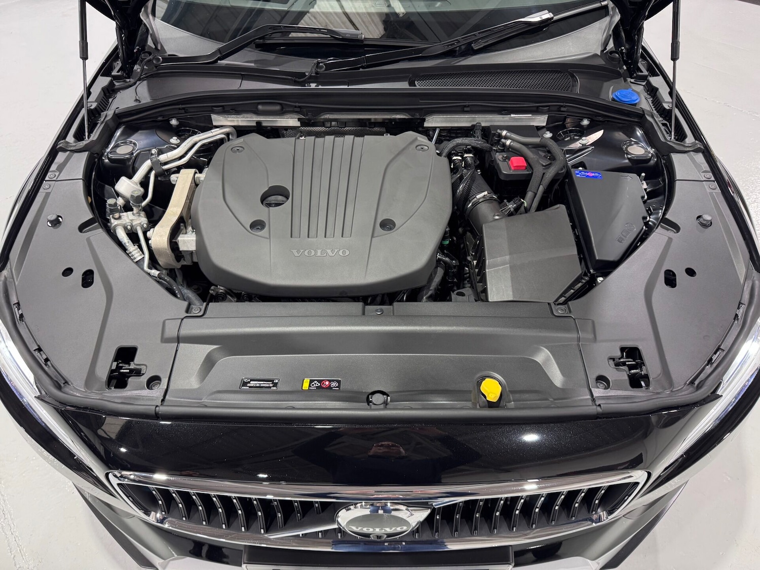 Used Volvo V90 2023 for sale - 76615689: Photo 13