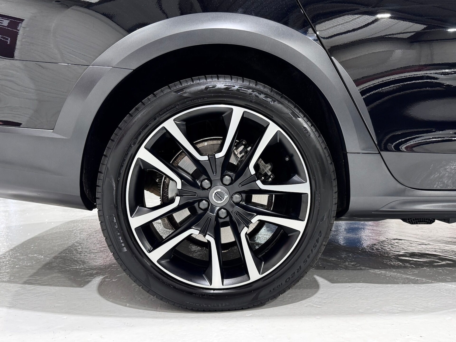 Used Volvo V90 2023 for sale - 76615689: Photo 21