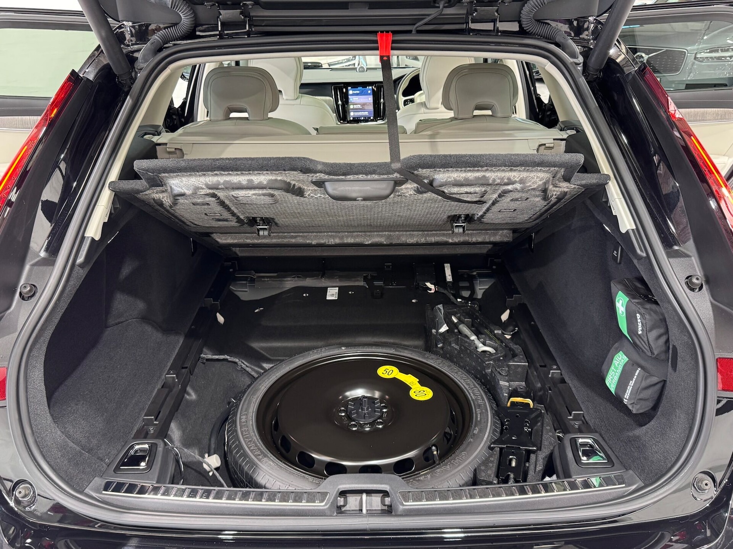 Used Volvo V90 2023 for sale - 76615689: Photo 31