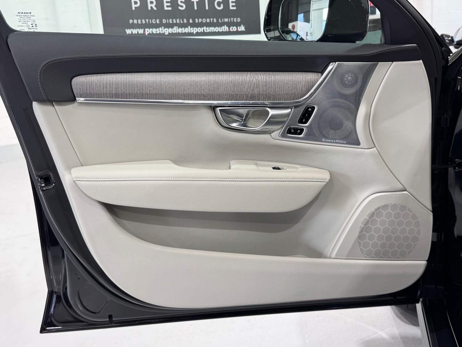 Used Volvo V90 2023 for sale - 76615689: Photo 40