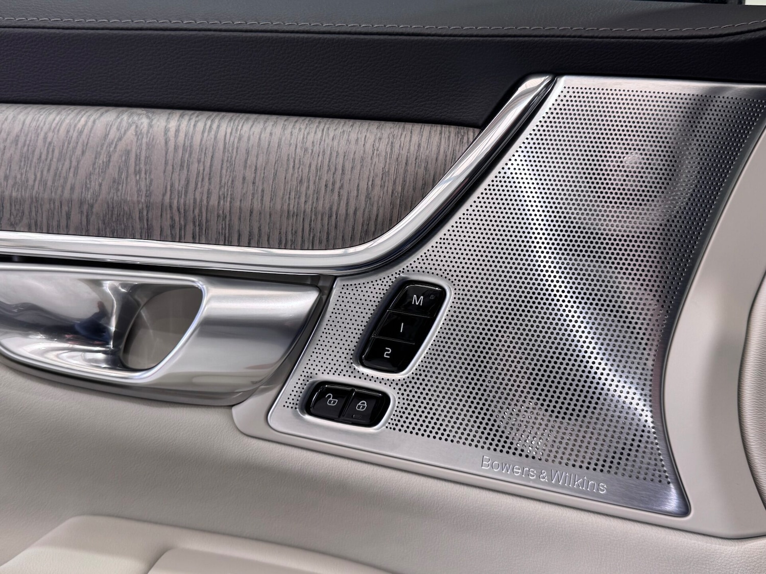 Used Volvo V90 2023 for sale - 76615689: Photo 41