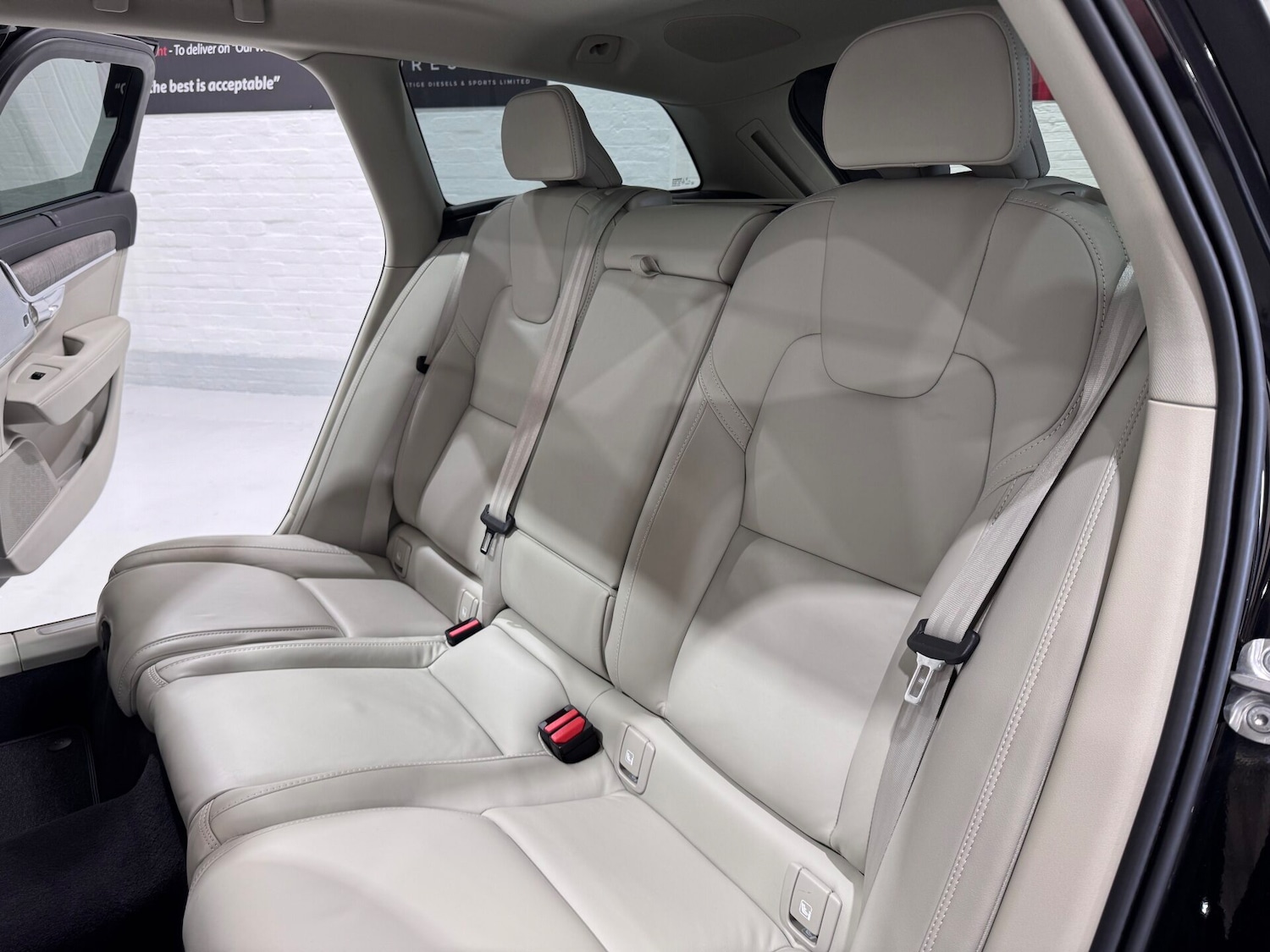 Used Volvo V90 2023 for sale - 76615689: Photo 55