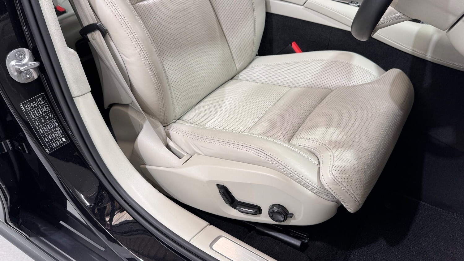 Used Volvo V90 2023 for sale - 76615689: Photo 67