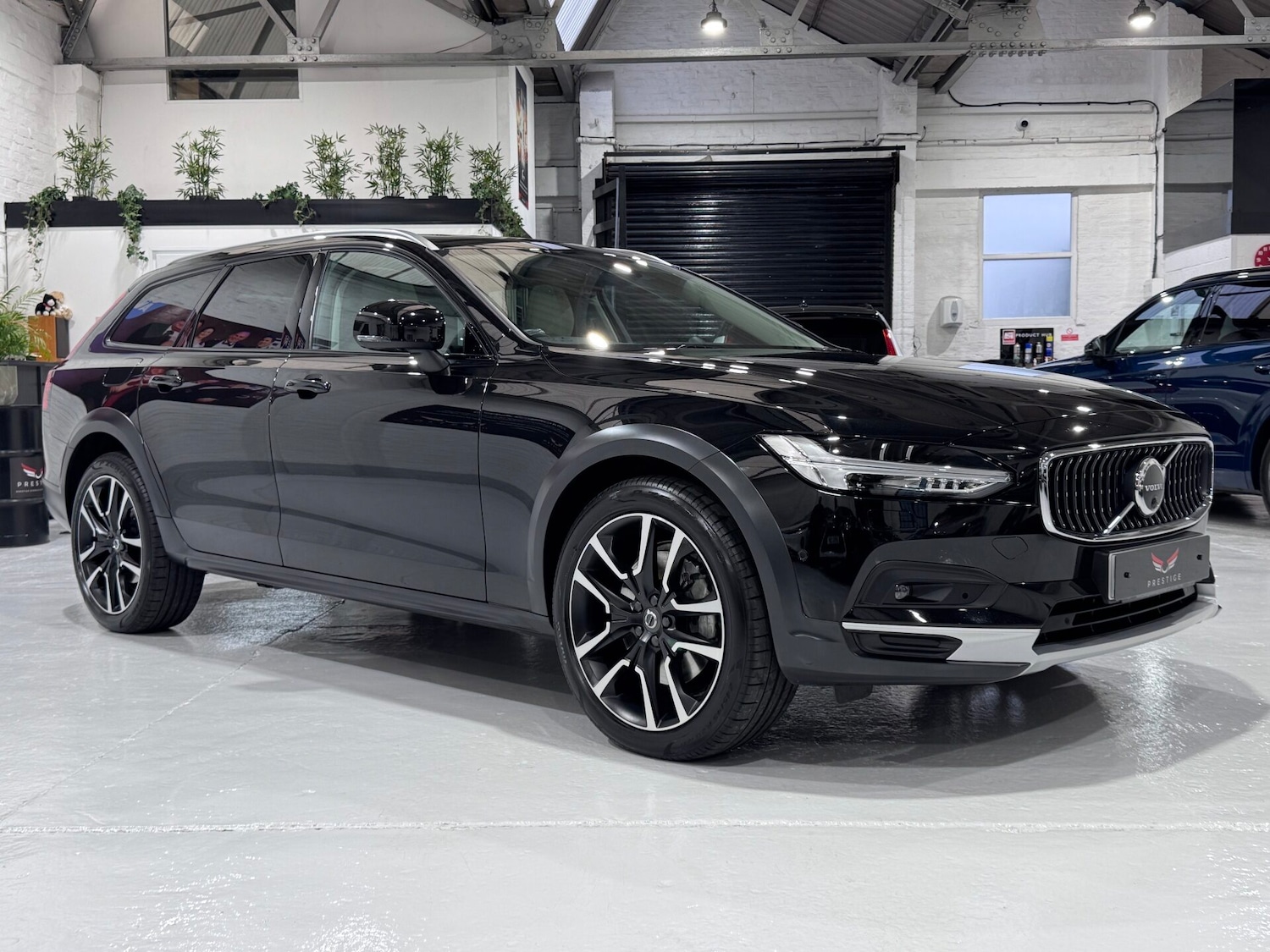 Used Volvo V90 2023 for sale - 76615689: Photo 7