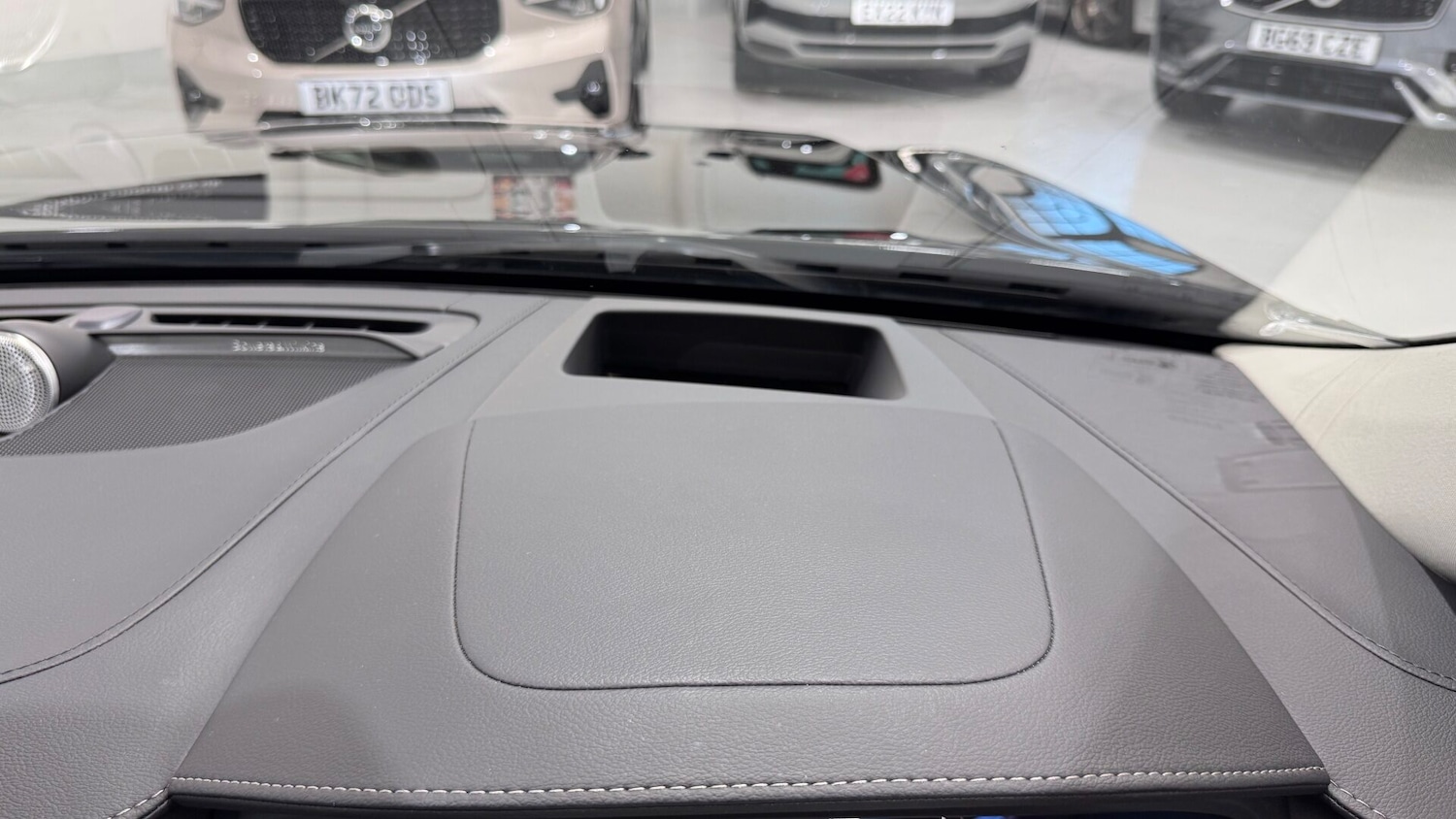 Used Volvo V90 2023 for sale - 76615689: Photo 78