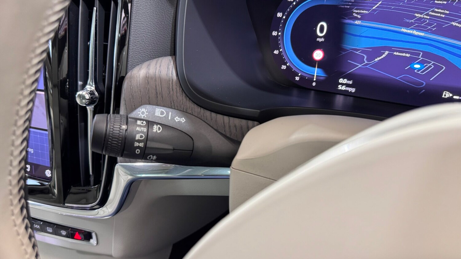 Used Volvo V90 2023 for sale - 76615689: Photo 85