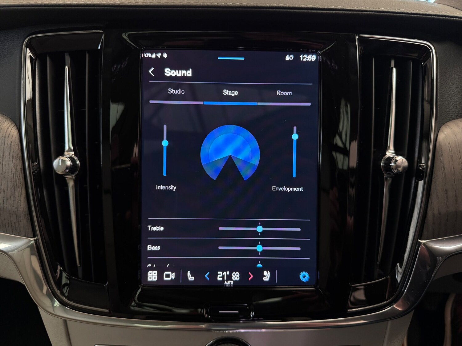 Used Volvo V90 2023 for sale - 76615689: Photo 95