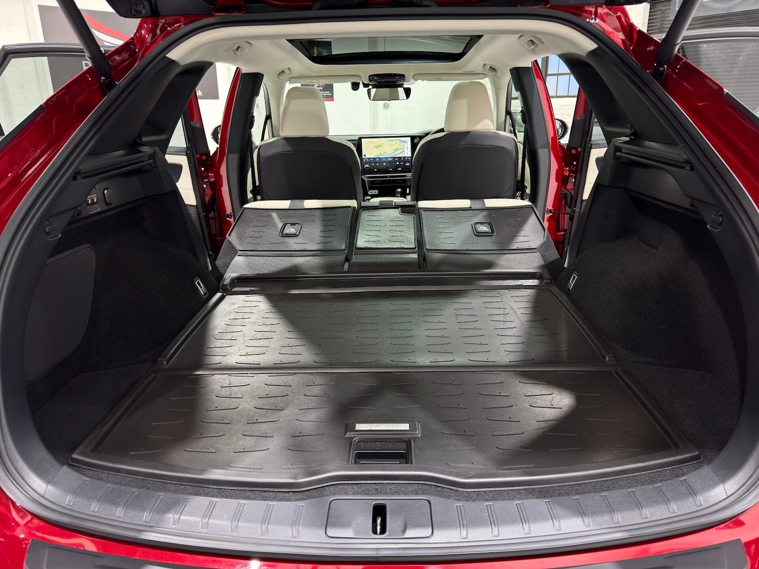 Used Lexus RX 2023 for sale - 77555957: Photo 32