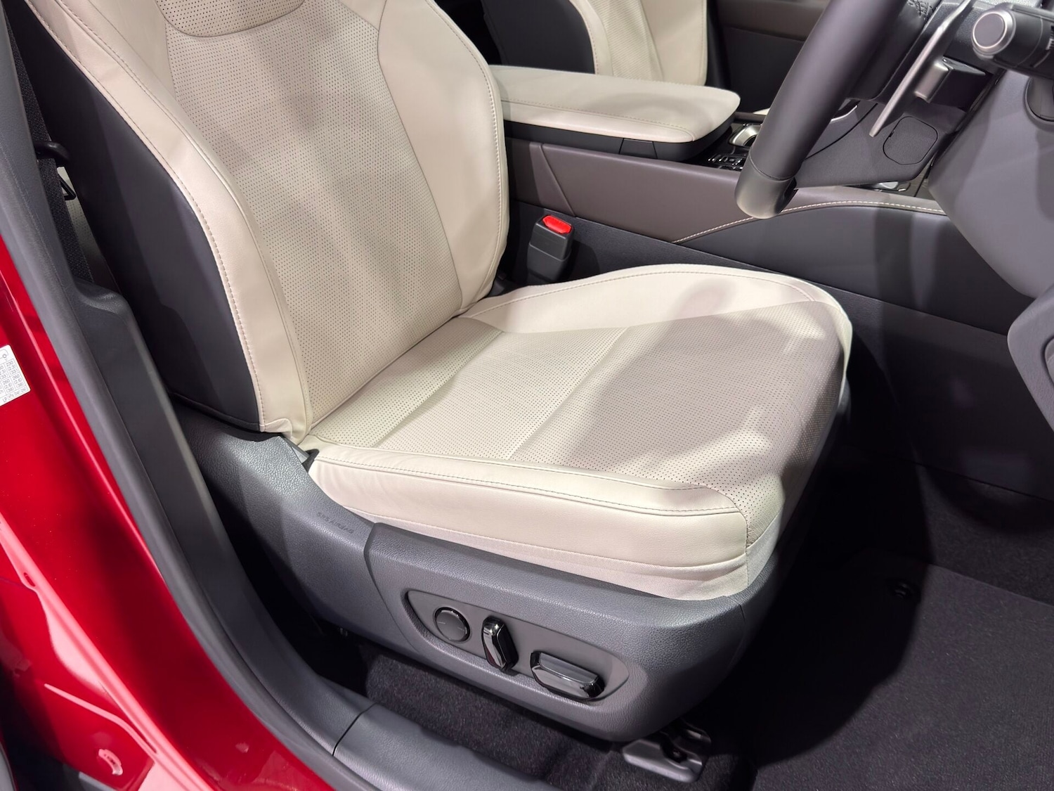 Used Lexus RX 2023 for sale - 77555957: Photo 35