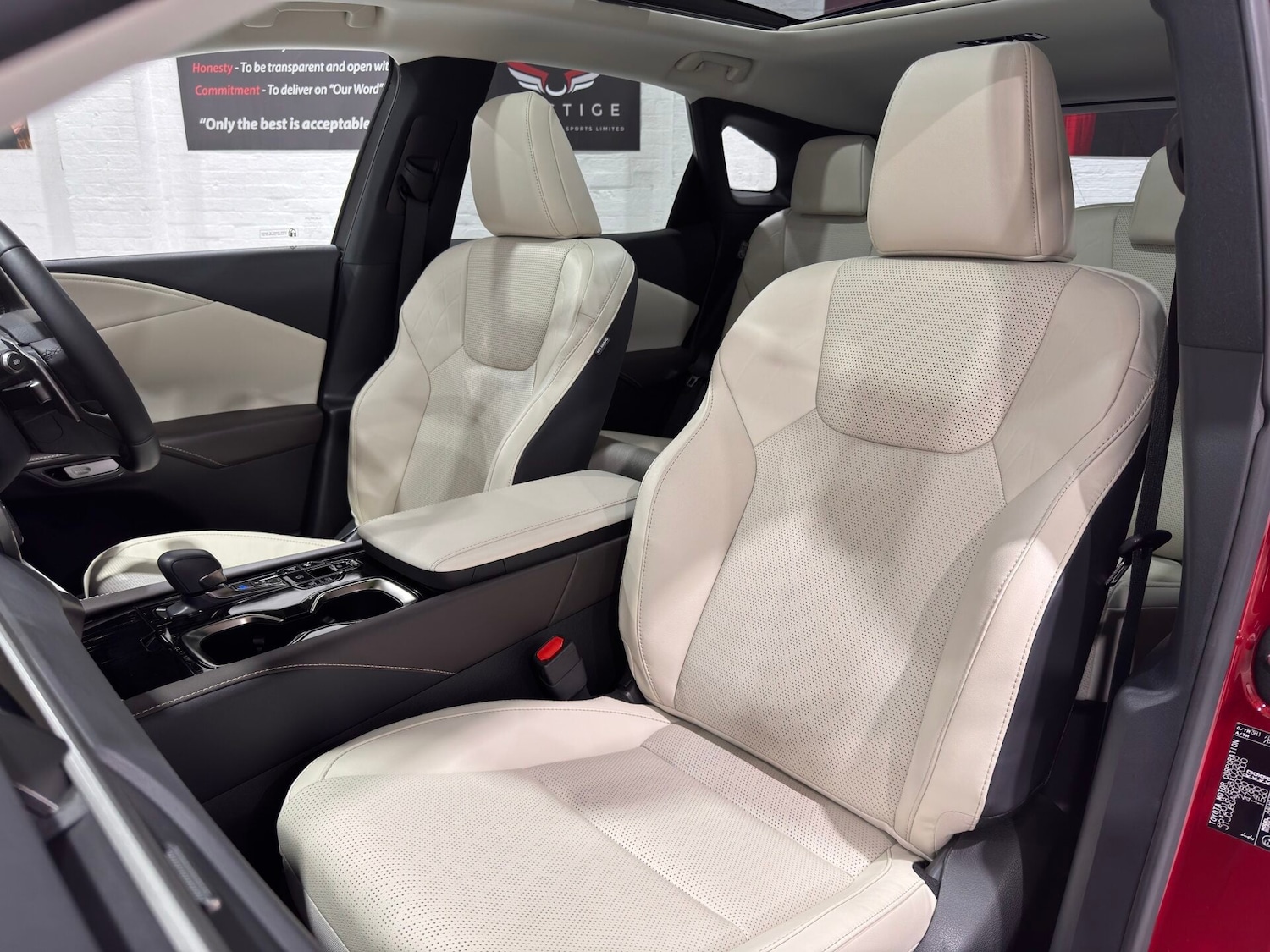 Used Lexus RX 2023 for sale - 77555957: Photo 41