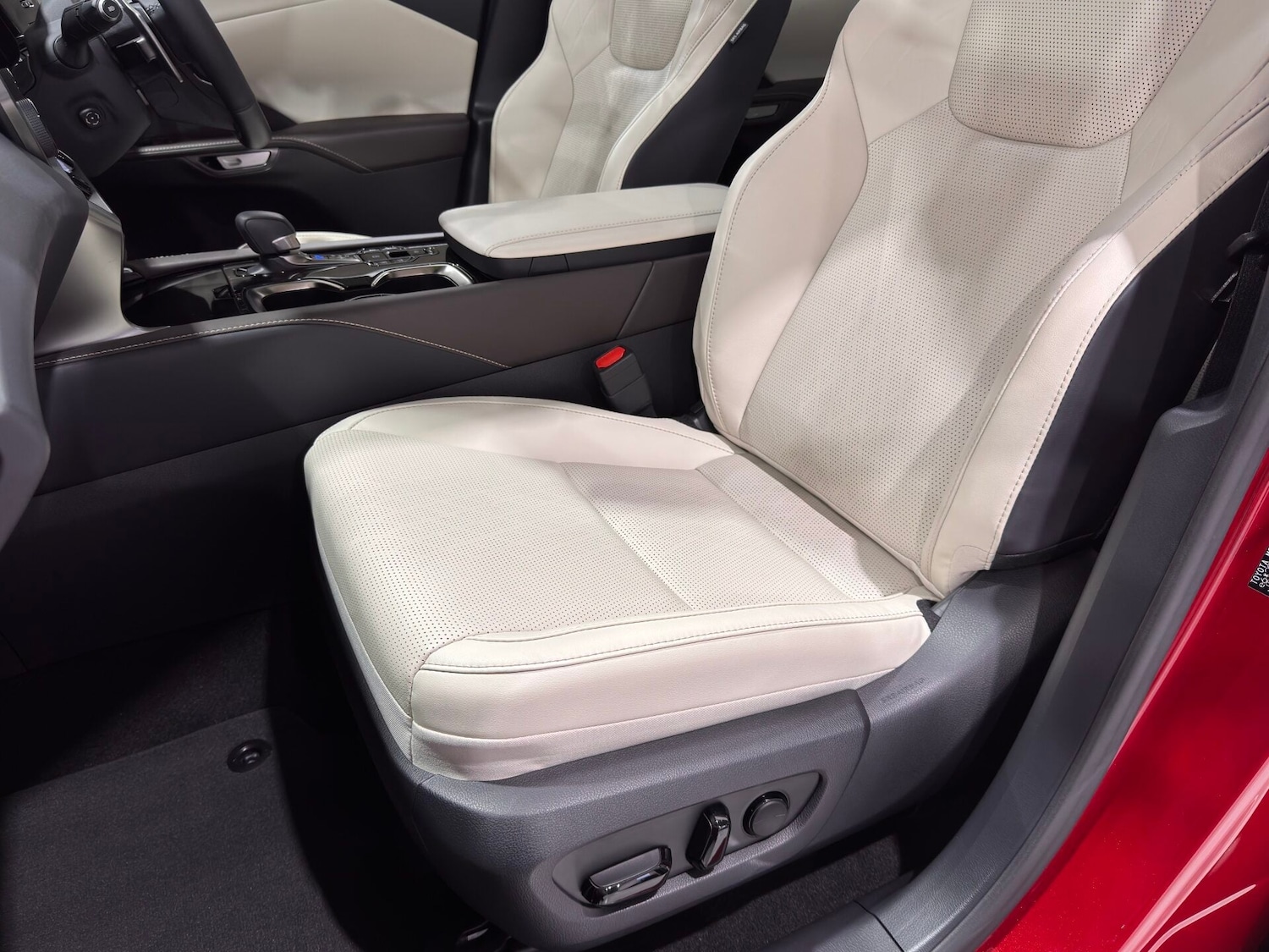 Used Lexus RX 2023 for sale - 77555957: Photo 42