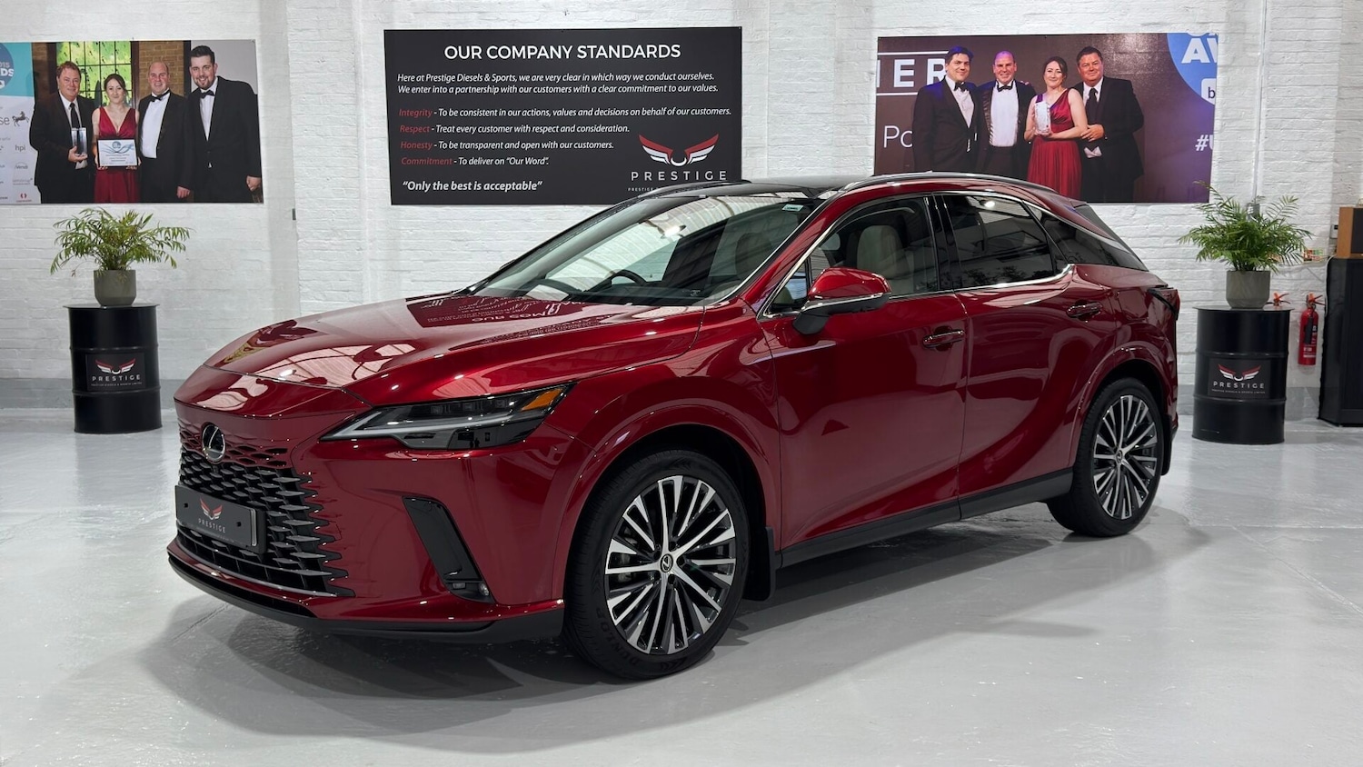 Used Lexus RX 2023 for sale - 77555957: Photo 5