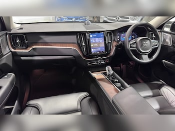 Used Volvo XC60 2023 for sale - 77758850: Photo