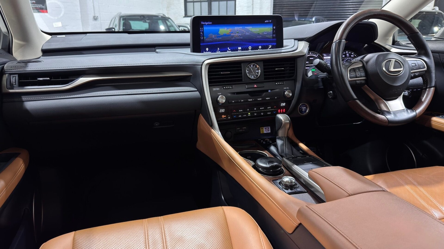 Used Lexus RX 2022 for sale - 77368050: Photo 3