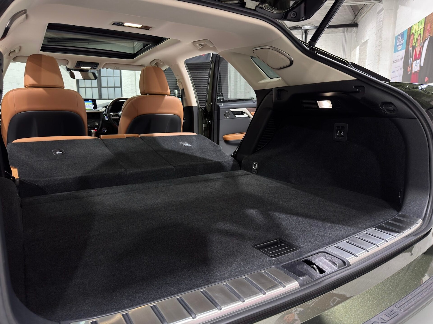 Used Lexus RX 2022 for sale - 77703327: Photo 33