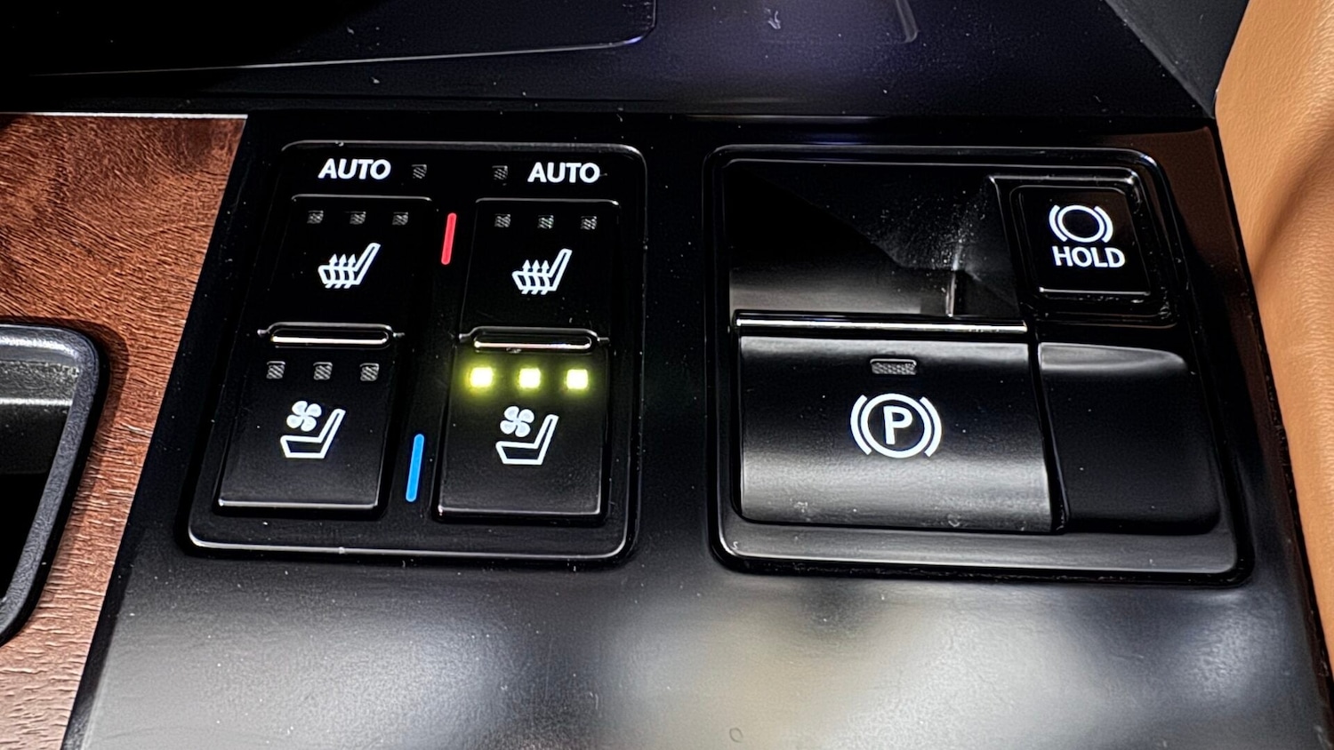 Used Lexus RX 2022 for sale - 77703327: Photo 47