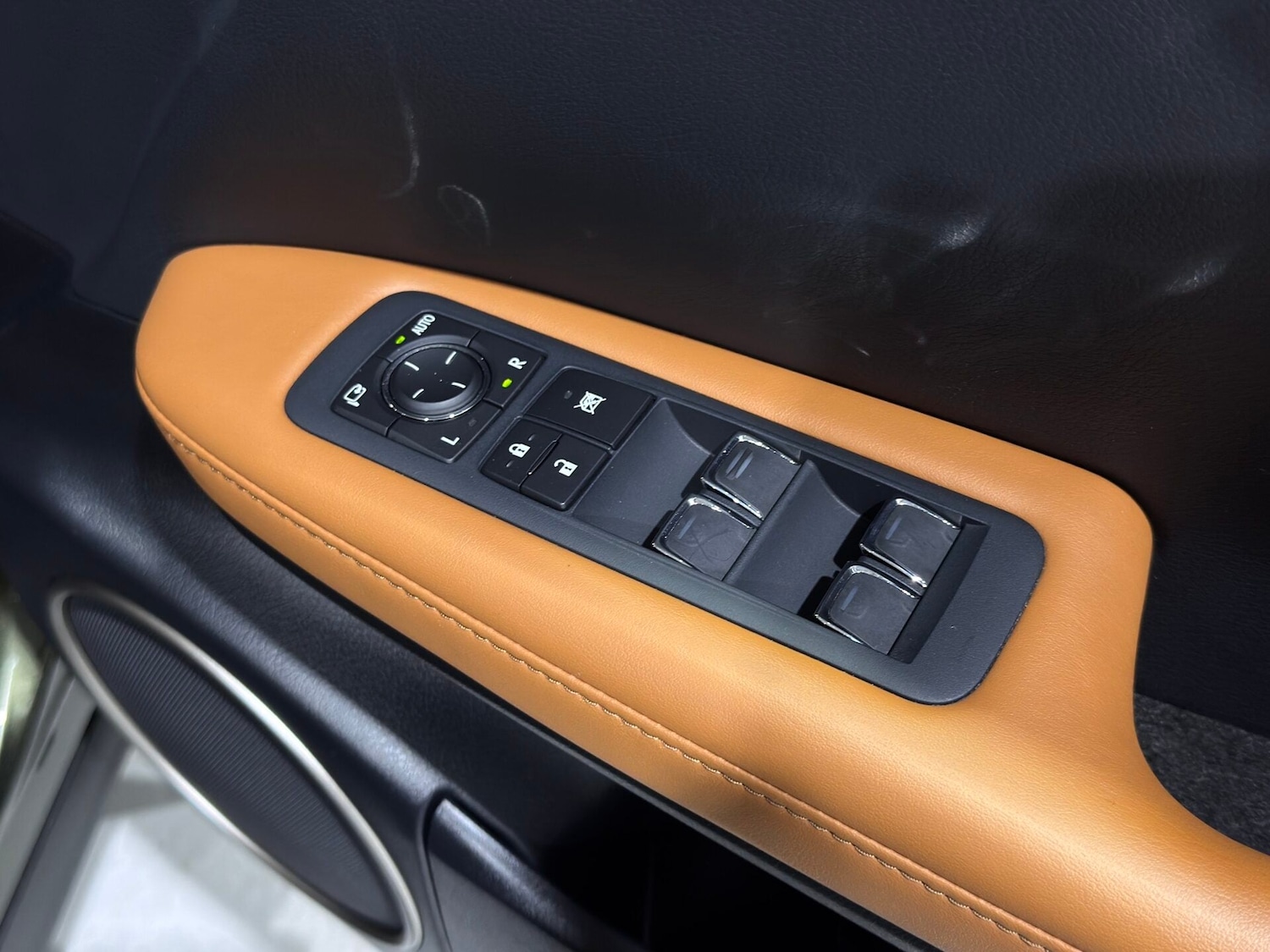 Used Lexus RX 2022 for sale - 77703327: Photo 54