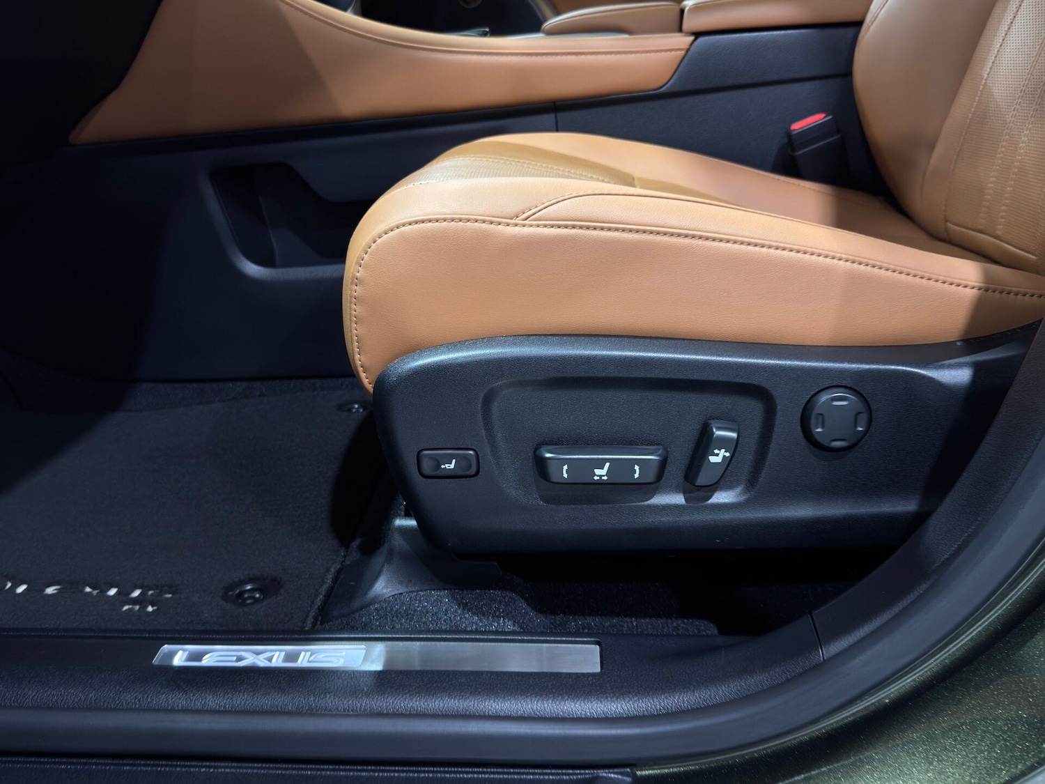 Used Lexus RX 2022 for sale - 77703327: Photo 58