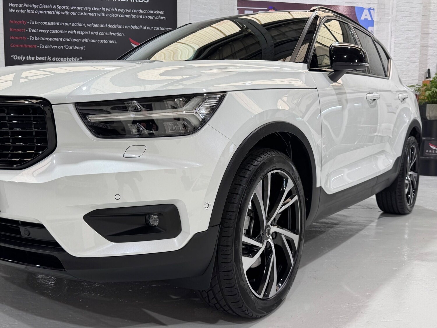 Used Volvo XC40 2018 for sale - 76615688: Photo 10