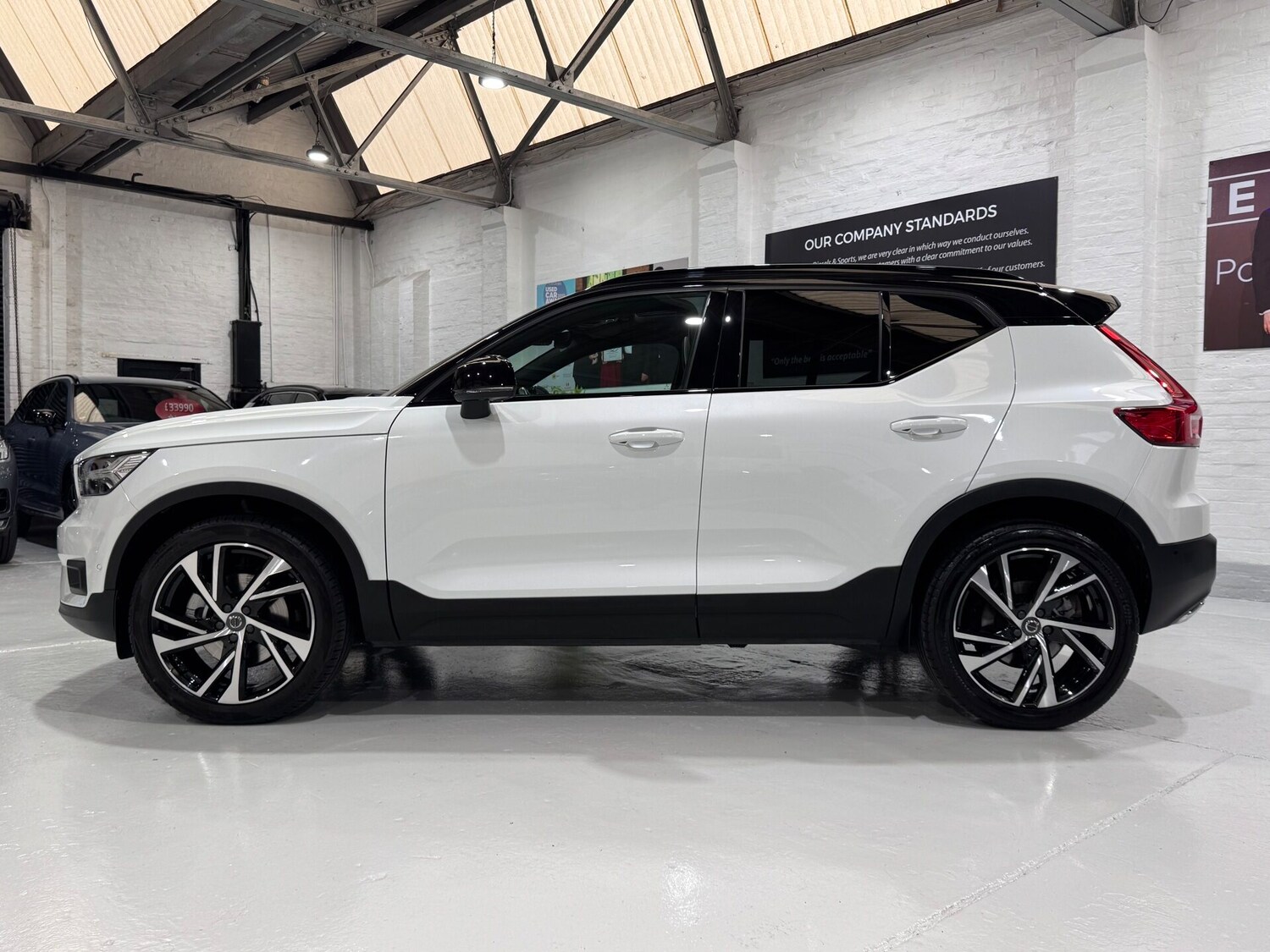 Used Volvo XC40 2018 for sale - 76615688: Photo 12