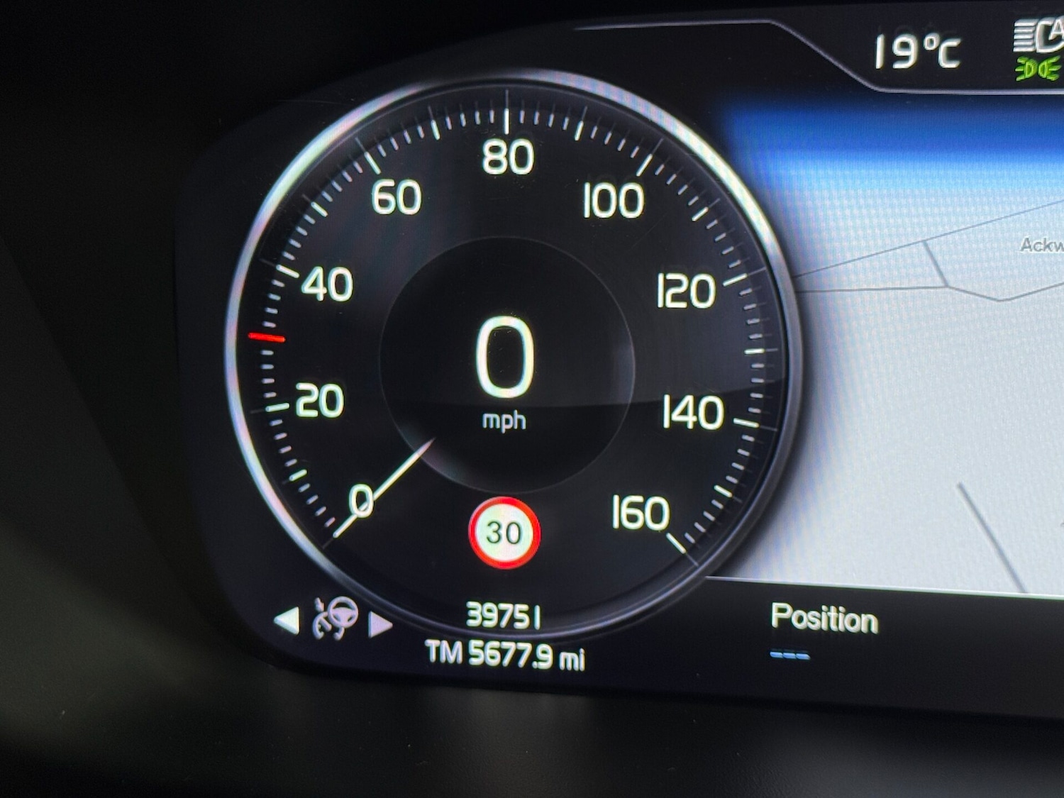 Used Volvo XC40 2018 for sale - 76615688: Photo 35