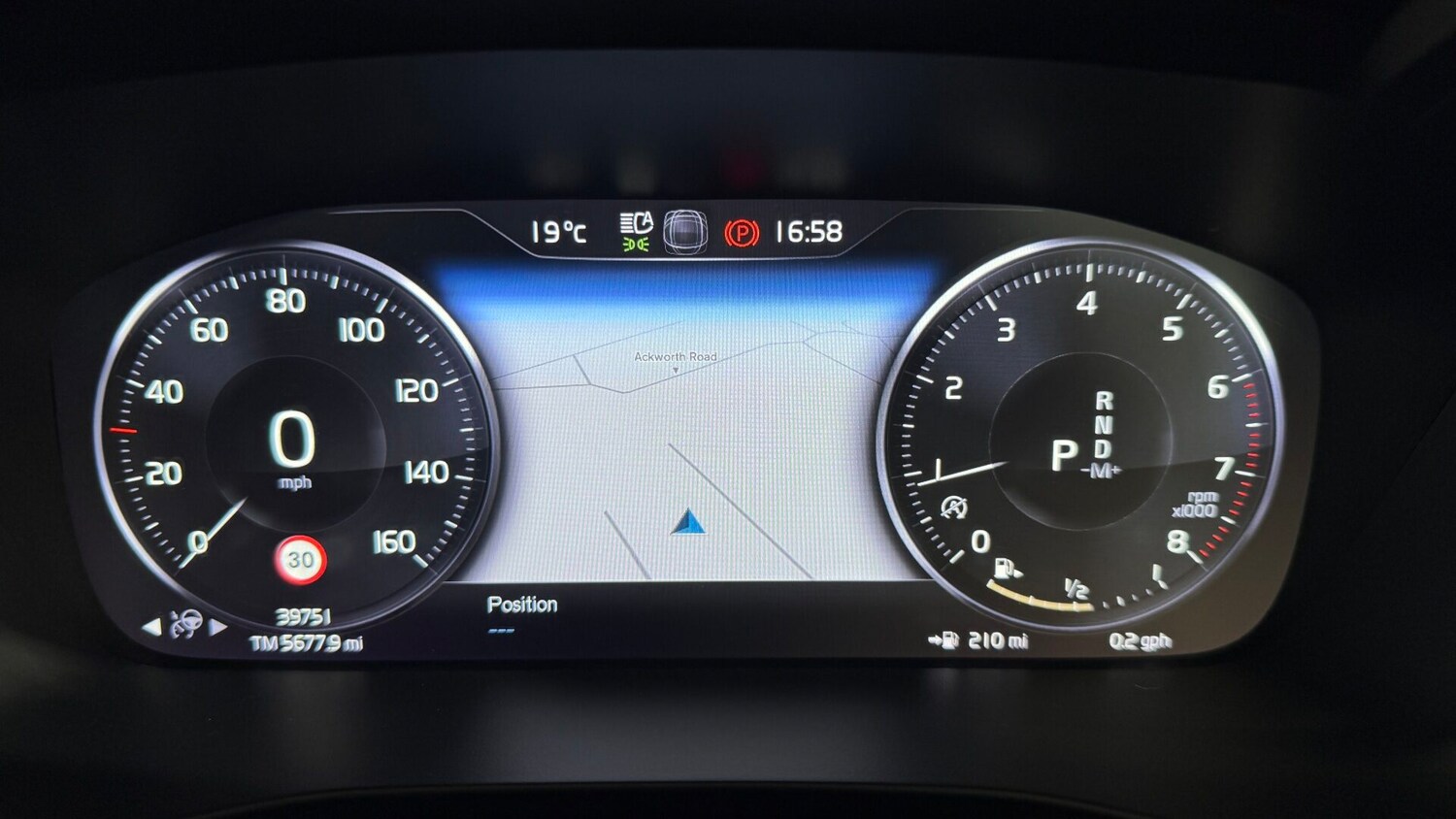 Used Volvo XC40 2018 for sale - 76615688: Photo 37