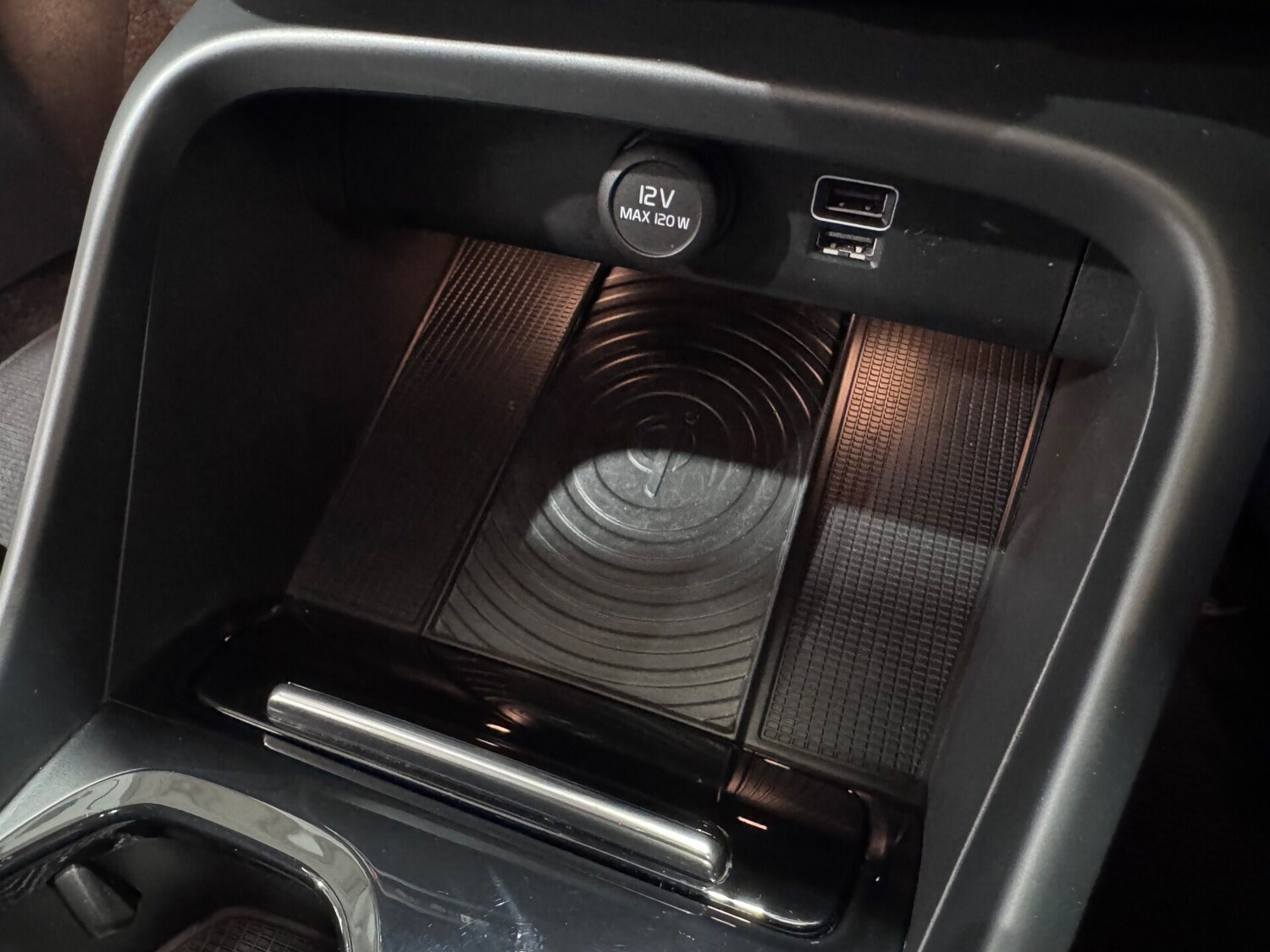 Used Volvo XC40 2018 for sale - 76615688: Photo 46