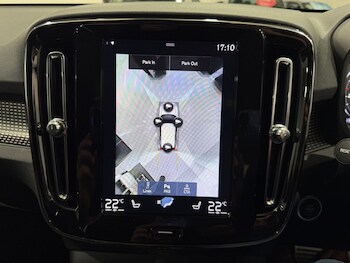 Used Volvo XC40 2018 for sale - 76615688: Photo