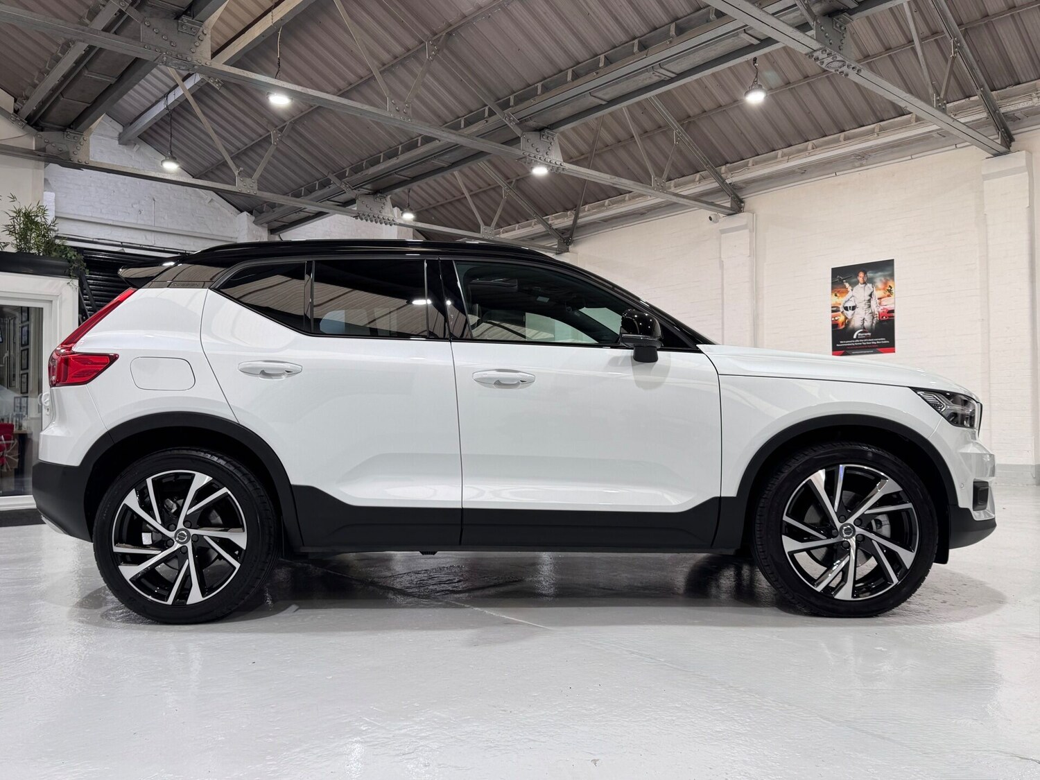 Used Volvo XC40 2018 for sale - 76615688: Photo 6