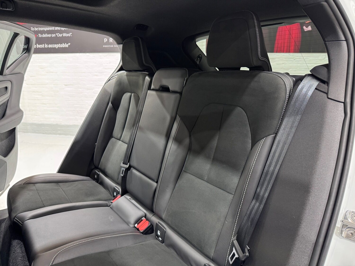 Used Volvo XC40 2018 for sale - 76615688: Photo 60