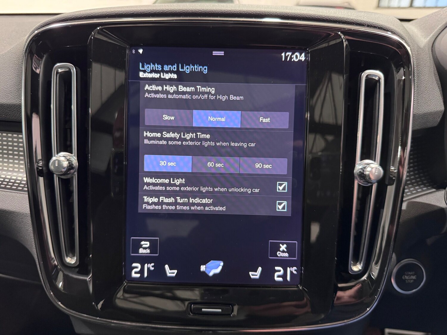 Used Volvo XC40 2018 for sale - 76615688: Photo 82