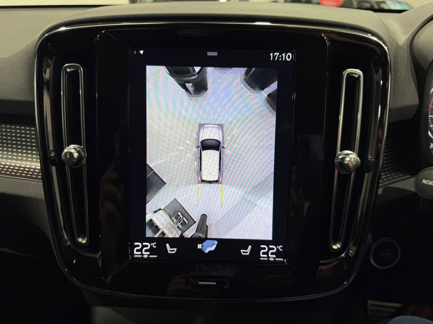 Used Volvo XC40 2018 for sale - 76615688: Photo 87