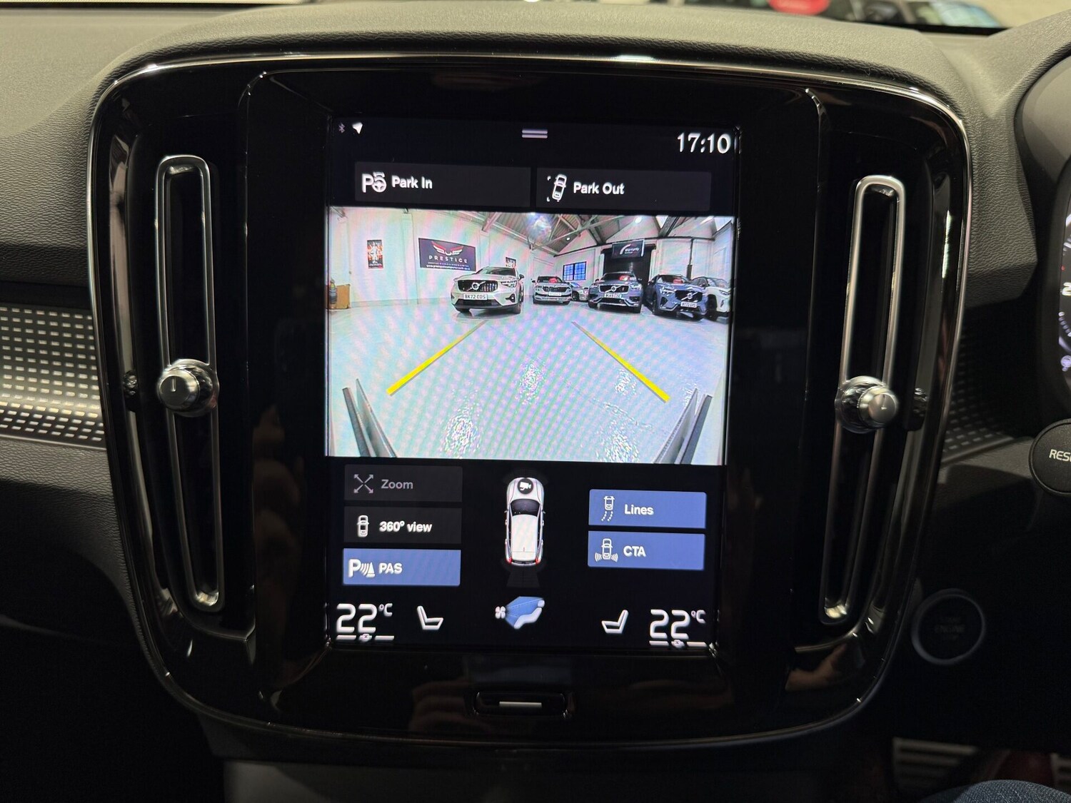 Used Volvo XC40 2018 for sale - 76615688: Photo 89