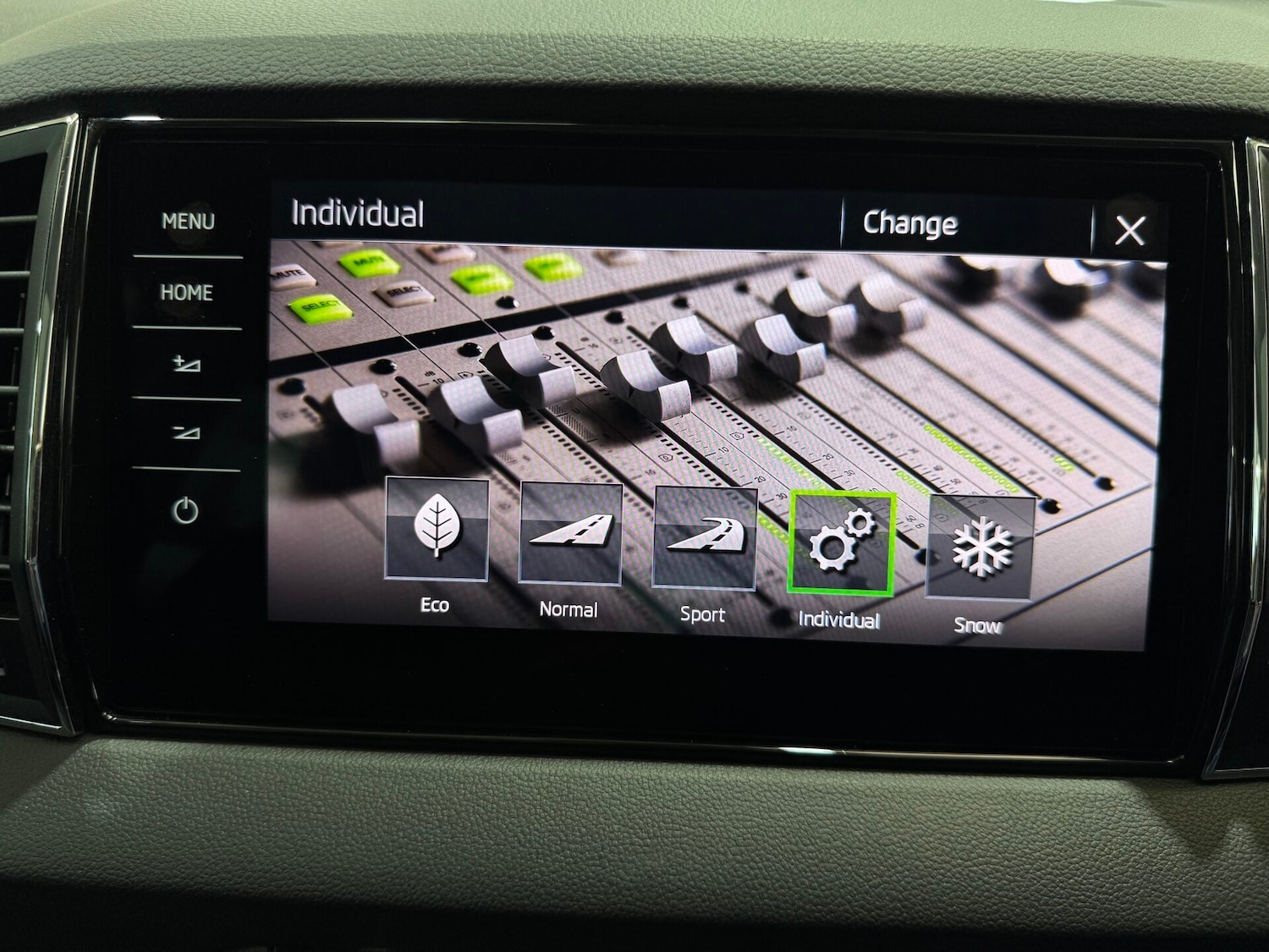 Used Skoda Karoq 2019 for sale - 77161305: Photo 84