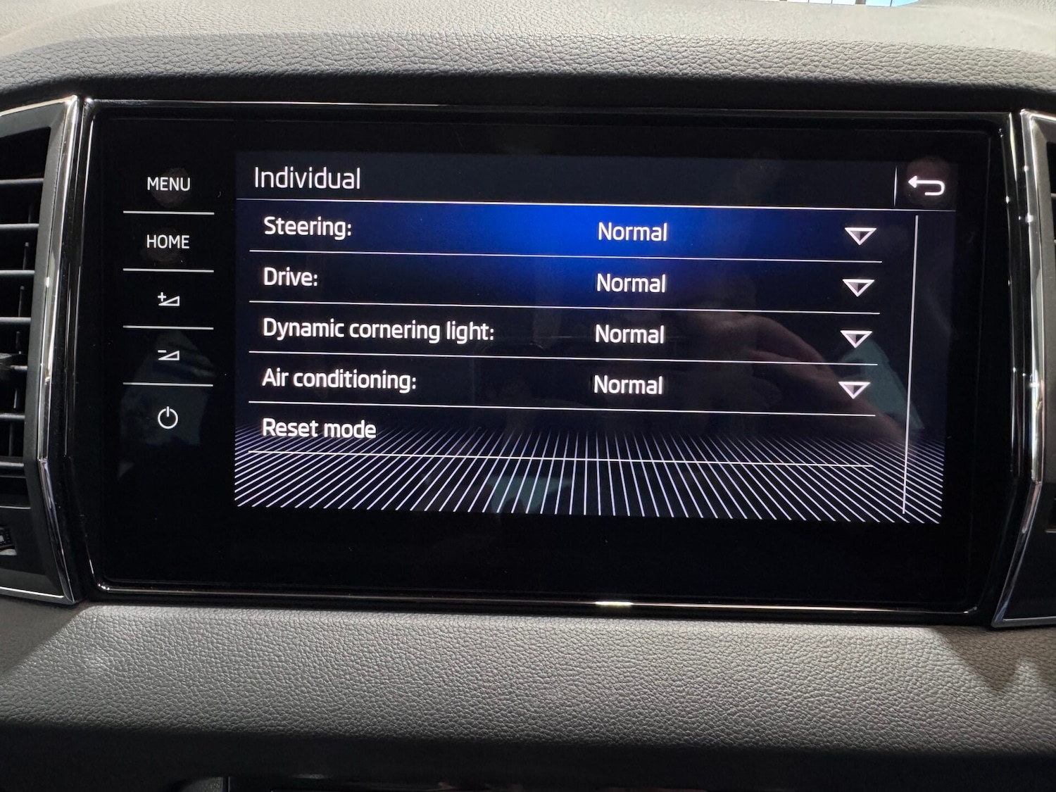 Used Skoda Karoq 2019 for sale - 77161305: Photo 85